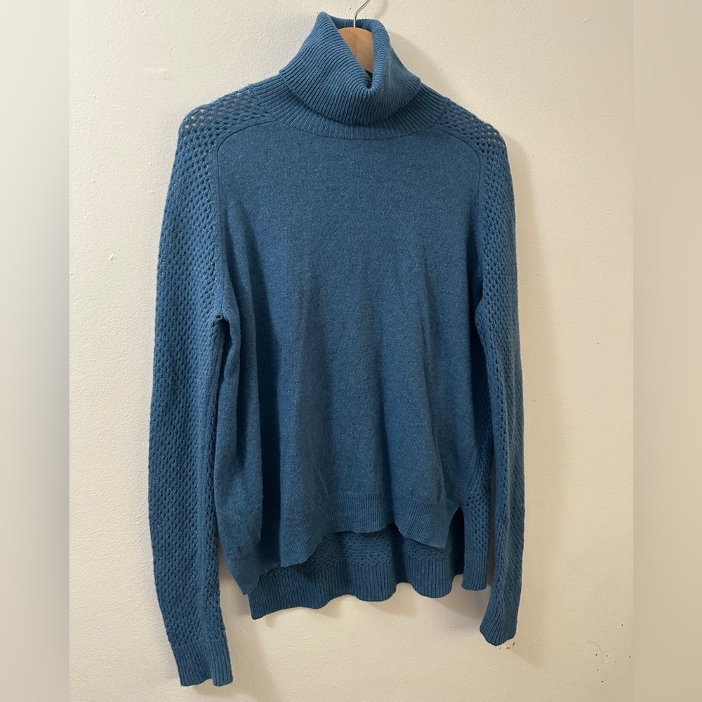 THEORY Semi-Sheer Open Knit Teal Wool Turtleneck $98 SIZE SMALL 2 Relaxed Smooth